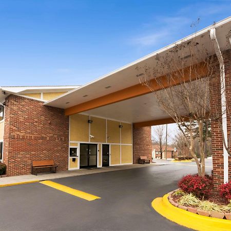 Super 8 By Wyndham Charlotte University Extérieur photo