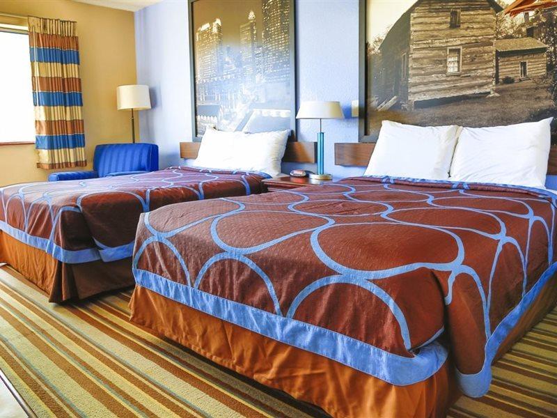 Super 8 By Wyndham Charlotte University Extérieur photo