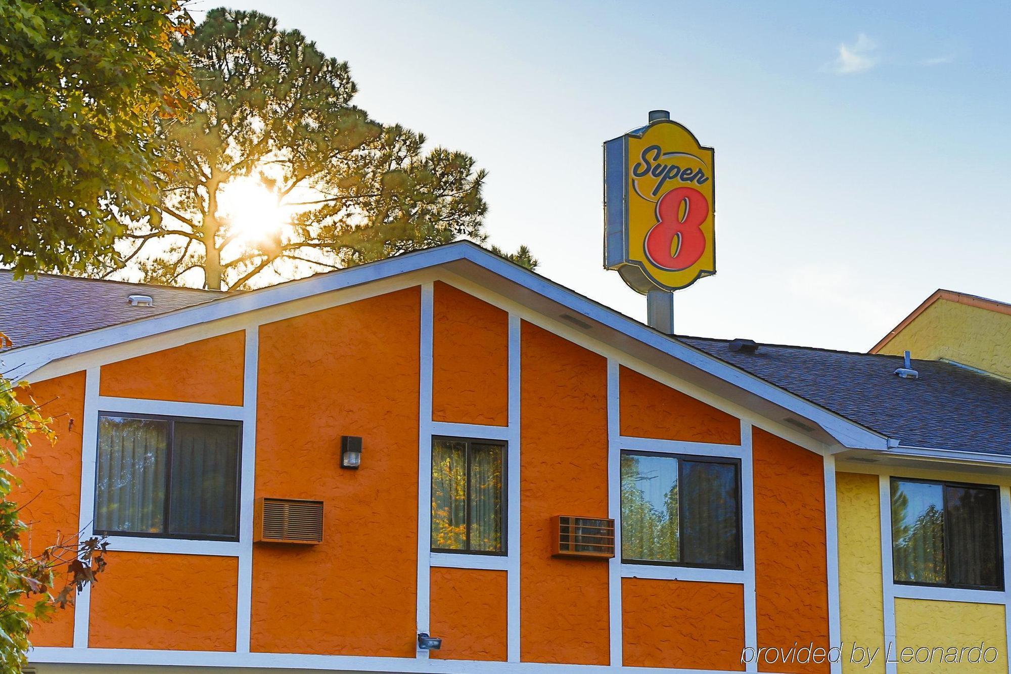 Super 8 By Wyndham Charlotte University Extérieur photo